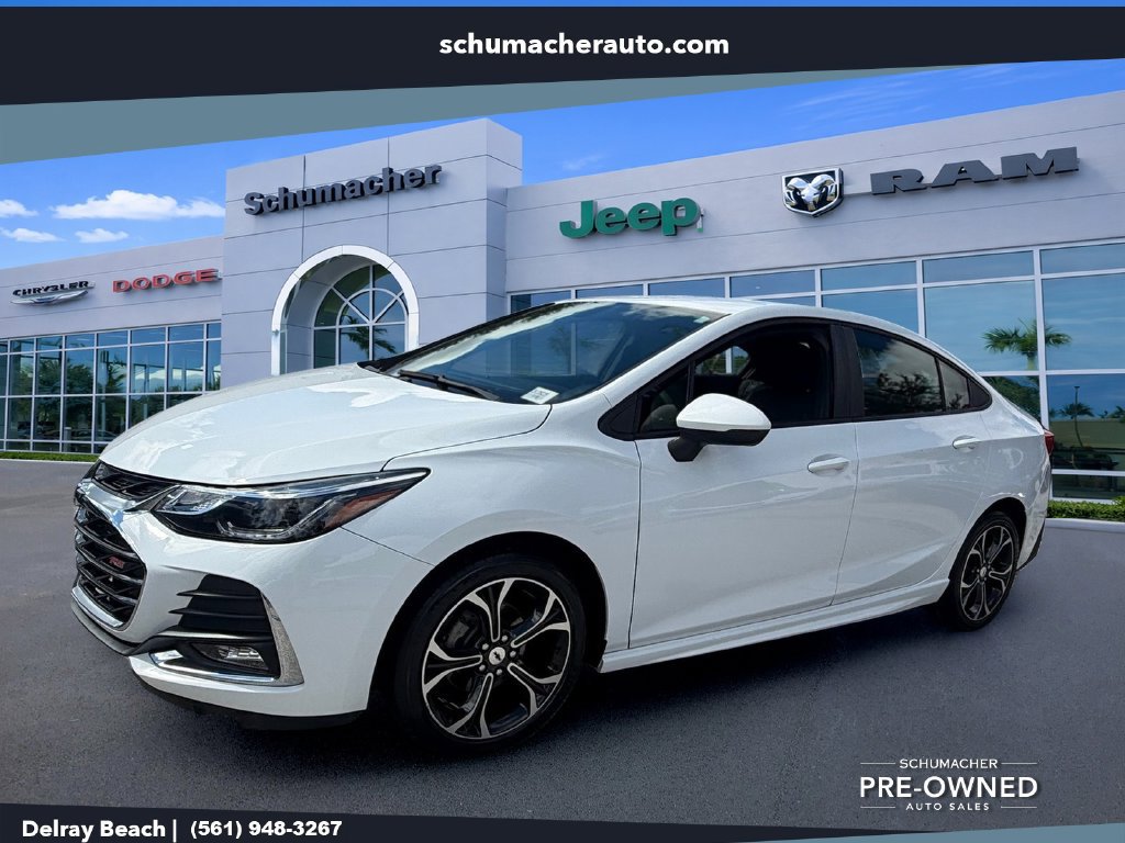 Used 2019 Chevrolet Cruze LT w/ RS Package FWD image 3