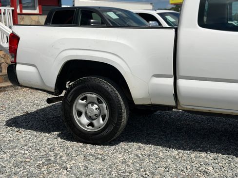 Used 2016 Toyota Tacoma SR RWD image 7