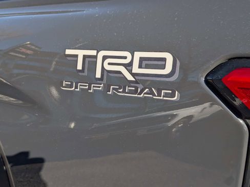 Used 2025 Toyota Tacoma TRD Off-Road image 8