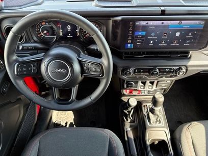 Used 2025 Jeep Wrangler Rubicon w/ Convenience Group