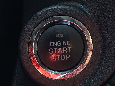 Certified 2022 Subaru Outback Limited image 16