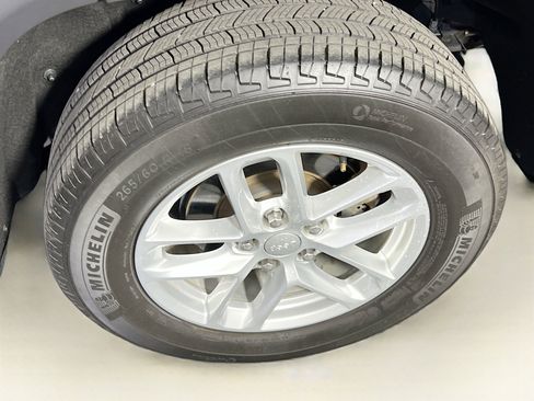 Used 2023 Jeep Grand Cherokee Laredo w/ Luxury Tech Group I image 30