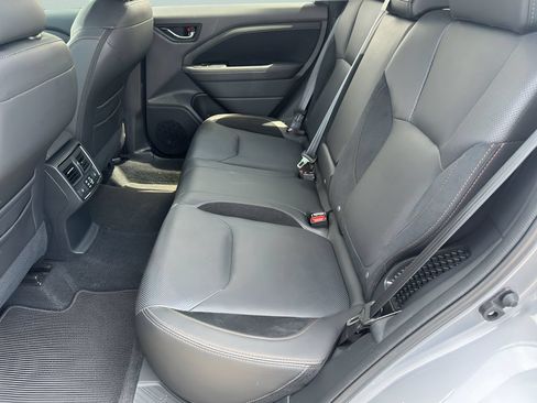 Used 2025 Subaru Forester Touring AWD/4WD image 18