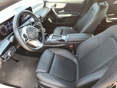 Used 2025 Mercedes-Benz CLA 250 4MATIC image 9