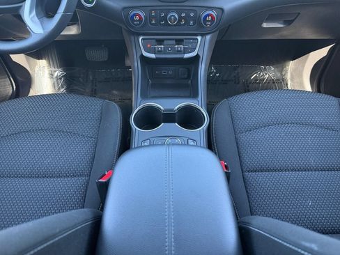 Used 2024 GMC Terrain SLE w/ Driver Convenience Package AWD/4WD image 12
