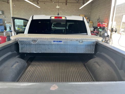 Used 2019 RAM 1500 Big Horn RWD image 29