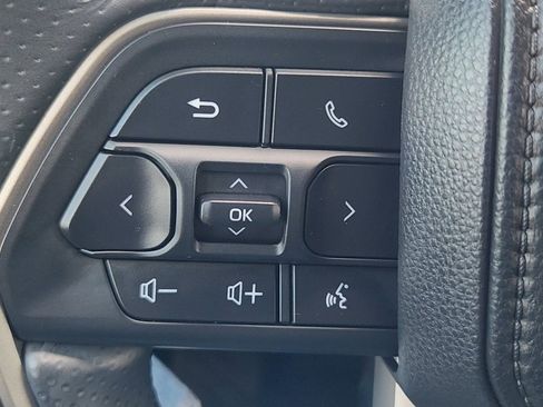 Used 2026 Toyota 4Runner Limited AWD/4WD image 12