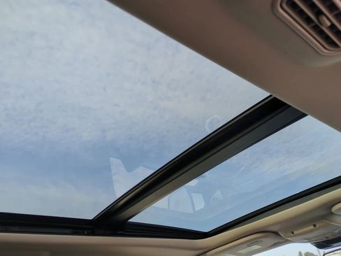 Used 2024 Ford Expedition XLT image 24