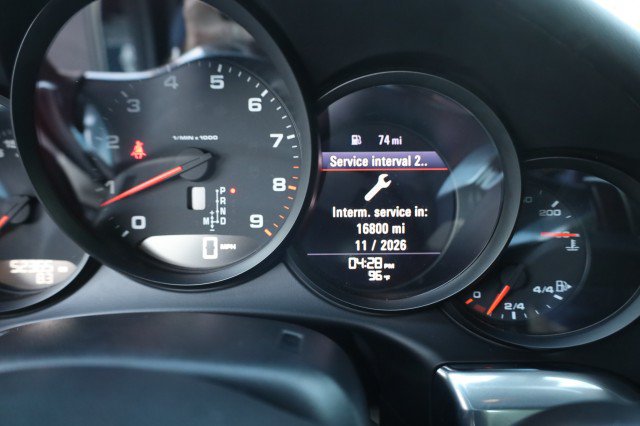 Used 2015 Porsche 911 Carrera 4 AWD/4WD image 31