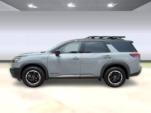 Used 2024 Nissan Pathfinder Rock Creek AWD/4WD image 2