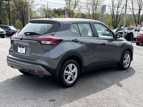 Used 2025 Nissan Kicks Play S FWD image 6