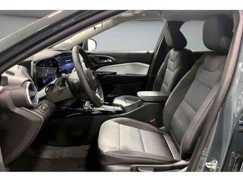New 2026 Chevrolet Trax LT w/ LT Convenience Package FWD image 10