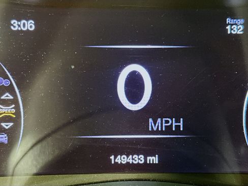 Used 2017 Jeep Grand Cherokee Limited w/ Trailer Tow Group IV AWD/4WD image 19