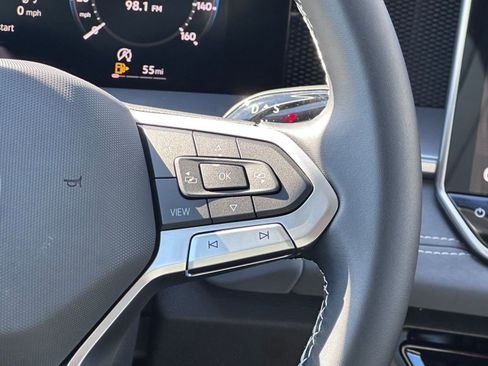 New 2026 Volkswagen Tiguan SE image 21