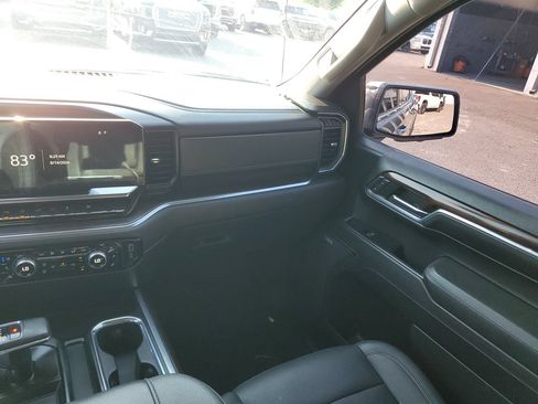 Used 2023 GMC Sierra 1500 SLT w/ SLT Premium Plus Package RWD image 15