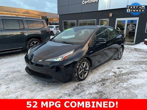 Used 2021 Toyota Prius XLE image 3