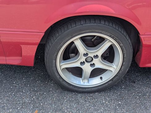 Used 1991 Ford Mustang GT RWD image 14