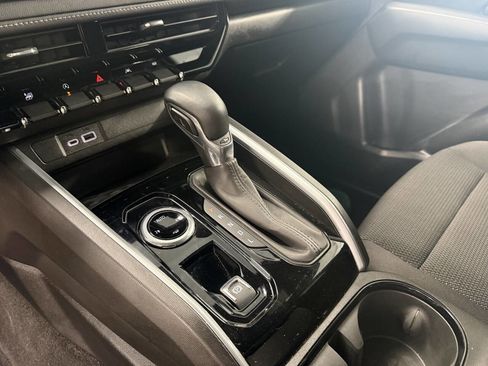 Used 2023 Chevrolet Colorado LT w/ LT Convenience Package II image 11