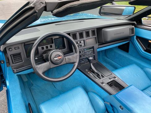 Used 1989 Chevrolet Corvette Convertible RWD image 17