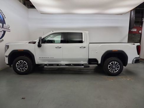 New 2026 GMC Sierra 2500 SLT w/ SLT Premium Package image 3