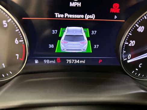 Used 2021 Buick Envision Essence w/ Technology Package I AWD/4WD image 18