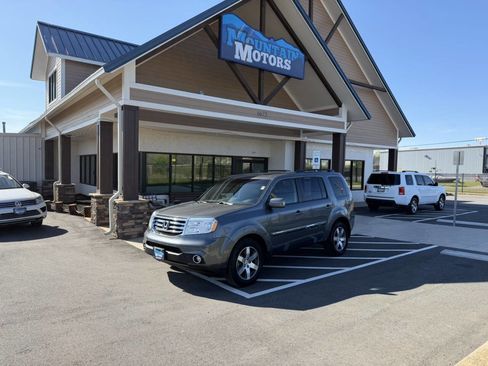 Used 2013 Honda Pilot Touring image 1