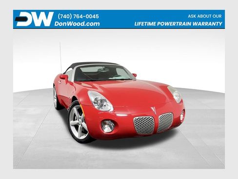 Used 2009 Pontiac Solstice Convertible w/ Preferred Package RWD image 1