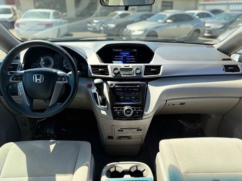 Used 2016 Honda Odyssey SE image 13