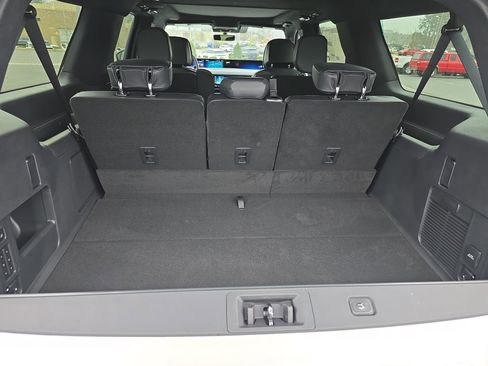 New 2026 Lincoln Navigator L Reserve w/ Jet Appearance Package AWD/4WD image 12
