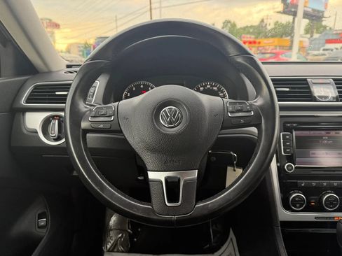 Used 2012 Volkswagen Passat 2.5 SE FWD image 22