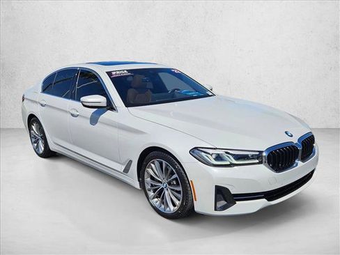 Used 2023 BMW 530i w/ Premium Package RWD image 3