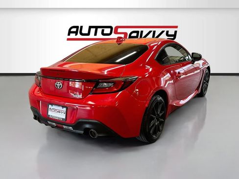 Used 2024 Toyota GR86 RWD image 7