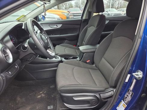Used 2023 Kia Forte LXS image 8