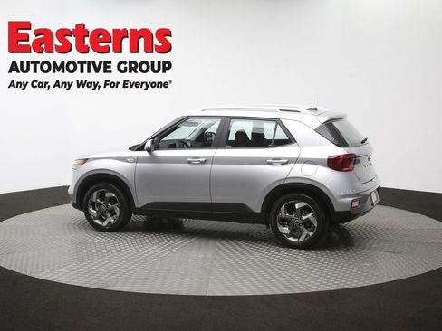 Used 2025 Hyundai Venue SEL FWD image 62
