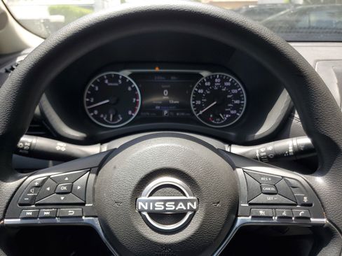 Used 2024 Nissan Sentra SV image 19