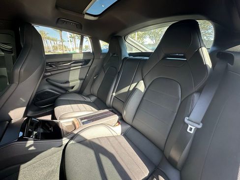 Certified 2026 Porsche Panamera RWD image 37