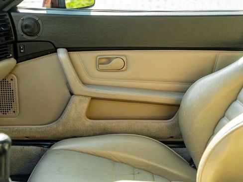 Used 1986 Porsche 944 Turbo image 74