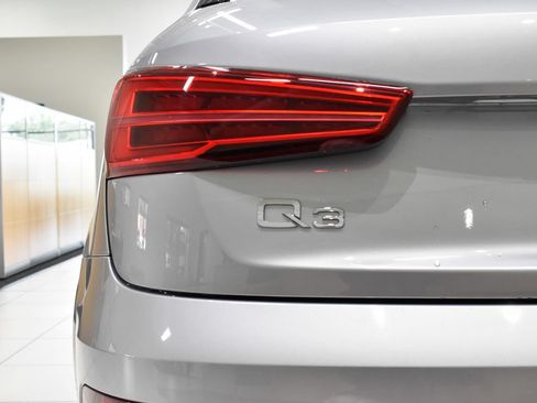 Used 2018 Audi Q3 2.0T Premium w/ Convenience Package AWD/4WD image 12