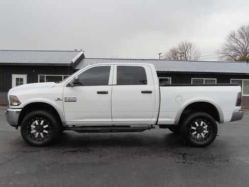 Used 2016 RAM 2500 Tradesman w/ Chrome Appearance Group image 3