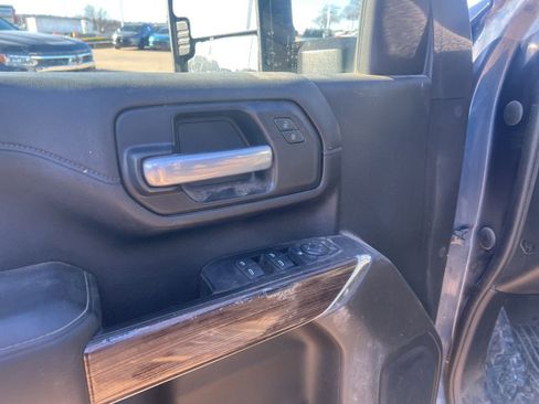 Used 2020 Chevrolet Silverado 2500 LT image 19