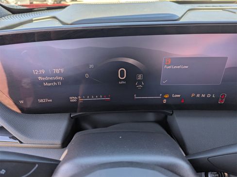 Used 2025 Buick Enclave Sport Touring image 37