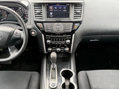 Used 2019 Nissan Pathfinder S image 19