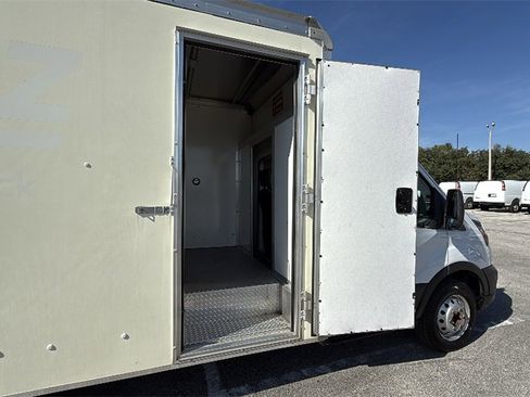 Used 2023 Ford Transit 350 DRW image 28