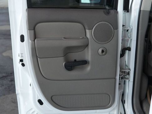 Used 2004 Dodge Ram 2500 Truck SLT w/ Trailer Tow Group image 18