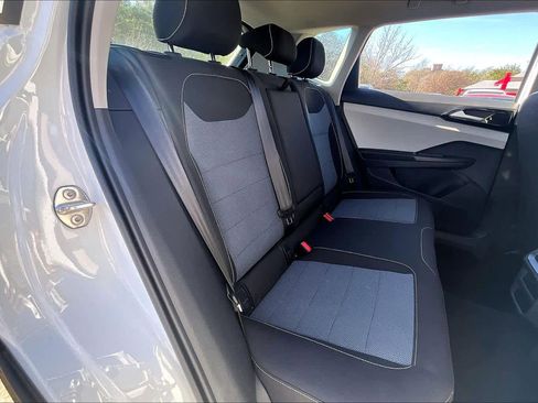 Used 2025 Volkswagen Taos S image 18