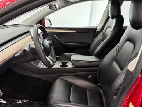 Used 2023 Tesla Model Y Performance image 13