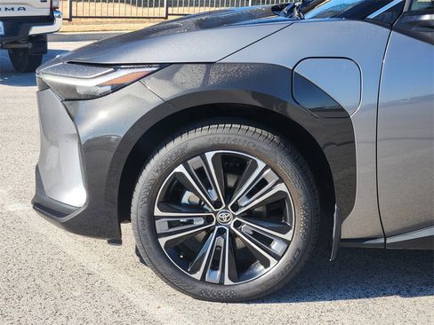 Used 2023 Toyota bZ4X AWD w/ Weather Package image 6