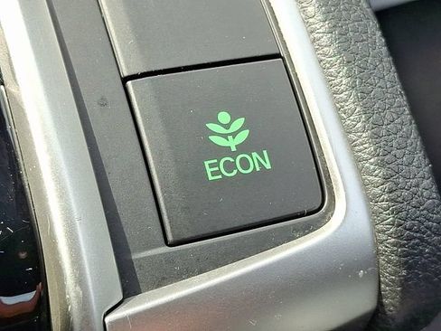 Used 2021 Honda Civic Sport image 21