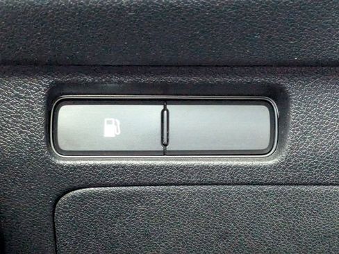 Used 2019 Kia Sorento LX image 34