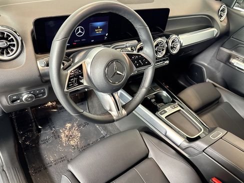 Used 2026 Mercedes-Benz GLB 250 image 9